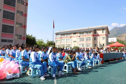 送溫暖，助成長(zhǎng)——中共怒江州文化和旅游局黨支部赴特殊教育學(xué)校開展助殘日活動(dòng)